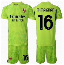 Maillot de football Réplique AC Milan Mike Maignan #16 Gardien de but Troisième Enfant 2024-25 Manche Courte (+ Pantalon court)