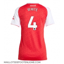 Maillot de football Réplique Arsenal Ben White #4 Domicile Femme 2025-26 Manche Courte