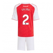 Maillot de football Réplique Arsenal William Saliba #2 Domicile Enfant 2025-26 Manche Courte (+ Pantalon court)