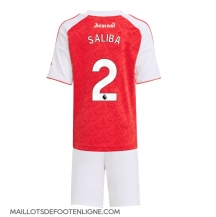 Maillot de football Réplique Arsenal William Saliba #2 Domicile Enfant 2025-26 Manche Courte (+ Pantalon court)