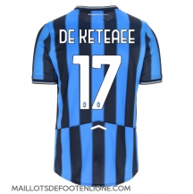 Maillot de football Réplique Atalanta Charles De Ketelaere #17 Domicile 2025-26 Manche Courte