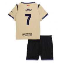 Maillot de football Réplique Barcelona Ferran Torres #7 Extérieur Enfant 2025-26 Manche Courte (+ Pantalon court)