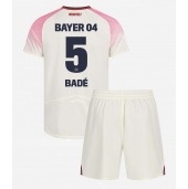 Maillot de football Réplique Bayer Leverkusen Loic Bade #5 Extérieur Enfant 2025-26 Manche Courte (+ Pantalon court)