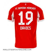 Maillot de football Réplique Bayern Munich Alphonso Davies #19 Domicile 2025-26 Manche Courte