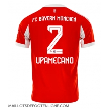 Maillot de football Réplique Bayern Munich Dayot Upamecano #2 Domicile 2025-26 Manche Courte