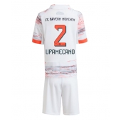 Maillot de football Réplique Bayern Munich Dayot Upamecano #2 Extérieur Enfant 2025-26 Manche Courte (+ Pantalon court)