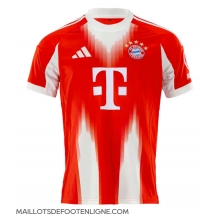 Maillot de football Réplique Bayern Munich Domicile 2025-26 Manche Courte