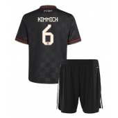 Maillot de football Réplique Bayern Munich Joshua Kimmich #6 Troisième Enfant 2025-26 Manche Courte (+ Pantalon court)