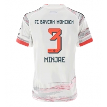 Maillot de football Réplique Bayern Munich Kim Min-jae #3 Extérieur Femme 2025-26 Manche Courte