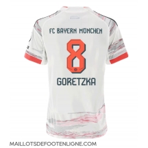 Maillot de football Réplique Bayern Munich Leon Goretzka #8 Extérieur Femme 2025-26 Manche Courte