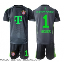 Maillot de football Réplique Bayern Munich Manuel Neuer #1 Gardien de but Extérieur Enfant 2025-26 Manche Courte (+ Pantalon court)