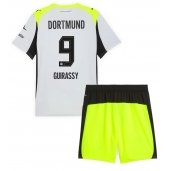 Maillot de football Réplique Borussia Dortmund Serhou Guirassy #9 Extérieur Enfant 2025-26 Manche Courte (+ Pantalon court)