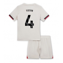 Maillot de football Réplique Chelsea Tosin Adarabioyo #4 Extérieur Enfant 2025-26 Manche Courte (+ Pantalon court)