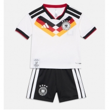 Maillot de football Réplique Germany Domicile Enfant Mondial 2026 Manche Courte (+ Pantalon court)
