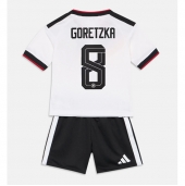 Maillot de football Réplique Germany Leon Goretzka #8 Domicile Enfant Mondial 2026 Manche Courte (+ Pantalon court)