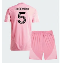 Maillot de football Réplique Inter Miami Casemiro #5 Domicile Enfant 2026-27 Manche Courte (+ Pantalon court)