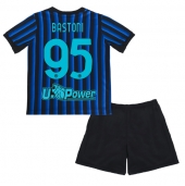 Maillot de football Réplique Inter Milan Alessandro Bastoni #95 Domicile Enfant 2025-26 Manche Courte (+ Pantalon court)