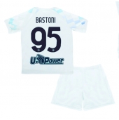 Maillot de football Réplique Inter Milan Alessandro Bastoni #95 Extérieur Enfant 2025-26 Manche Courte (+ Pantalon court)