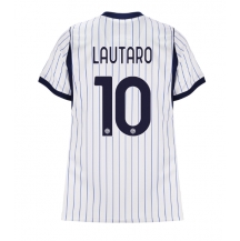 Maillot de football Réplique Inter Milan Lautaro Martinez #10 Extérieur Femme 2026-27 Manche Courte