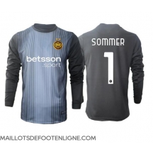 Maillot de football Réplique Inter Milan Yann Sommer #1 Gardien de but Domicile 2025-26 Manche Longue