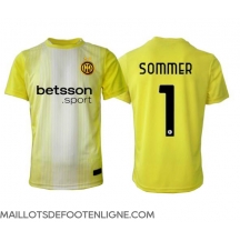Maillot de football Réplique Inter Milan Yann Sommer #1 Gardien de but Extérieur 2025-26 Manche Courte
