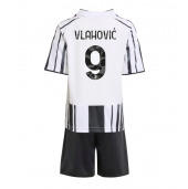 Maillot de football Réplique Juventus Dusan Vlahovic #9 Domicile Enfant 2025-26 Manche Courte (+ Pantalon court)