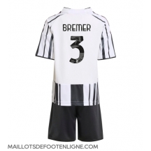 Maillot de football Réplique Juventus Gleison Bremer #3 Domicile Enfant 2025-26 Manche Courte (+ Pantalon court)