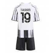 Maillot de football Réplique Juventus Khephren Thuram #19 Domicile Enfant 2025-26 Manche Courte (+ Pantalon court)