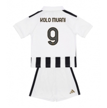 Maillot de football Réplique Juventus Randal Kolo Muani #9 Domicile Enfant 2026-27 Manche Courte (+ Pantalon court)