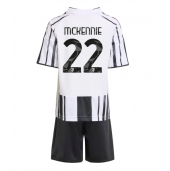 Maillot de football Réplique Juventus Weston McKennie #22 Domicile Enfant 2025-26 Manche Courte (+ Pantalon court)