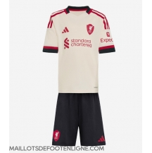Maillot de football Réplique Liverpool Extérieur Enfant 2025-26 Manche Courte (+ Pantalon court)