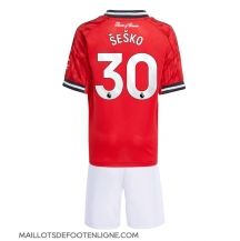 Maillot de football Réplique Manchester United Benjamin Sesko #30 Domicile Enfant 2025-26 Manche Courte (+ Pantalon court)
