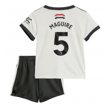 Maillot de football Réplique Manchester United Harry Maguire #5 Troisième Enfant 2024-25 Manche Courte (+ Pantalon court)