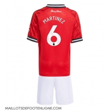 Maillot de football Réplique Manchester United Lisandro Martinez #6 Domicile Enfant 2025-26 Manche Courte (+ Pantalon court)