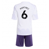 Maillot de football Réplique Manchester United Lisandro Martinez #6 Extérieur Enfant 2025-26 Manche Courte (+ Pantalon court)