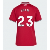 Maillot de football Réplique Manchester United Luke Shaw #23 Domicile Femme 2026-27 Manche Courte
