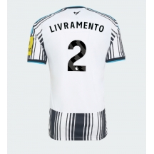 Maillot de football Réplique Newcastle United Tino Livramento #2 Domicile 2026-27 Manche Courte