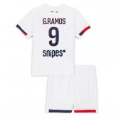 Maillot de football Réplique Paris Saint-Germain Goncalo Ramos #9 Extérieur Enfant 2025-26 Manche Courte (+ Pantalon court)
