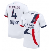 Maillot de football Réplique Paris Saint-Germain Lucas Beraldo #4 Extérieur 2025-26 Manche Courte