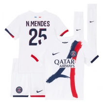 Maillot de football Réplique Paris Saint-Germain Nuno Mendes #25 Extérieur Enfant 2025-26 Manche Courte (+ Pantalon court)