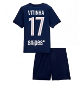 Maillot de football Réplique Paris Saint-Germain Vitinha #17 Domicile Enfant 2025-26 Manche Courte (+ Pantalon court)