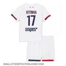 Maillot de football Réplique Paris Saint-Germain Vitinha #17 Extérieur Enfant 2025-26 Manche Courte (+ Pantalon court)