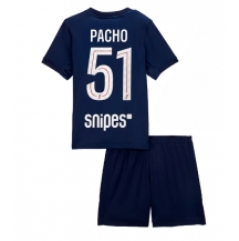 Maillot de football Réplique Paris Saint-Germain Willian Pacho #51 Domicile Enfant 2025-26 Manche Courte (+ Pantalon court)