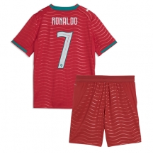 Maillot de football Réplique Portugal Cristiano Ronaldo #7 Domicile Enfant Mondial 2026 Manche Courte (+ Pantalon court)