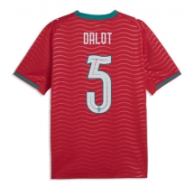Maillot de football Réplique Portugal Diogo Dalot #5 Domicile Mondial 2026 Manche Courte