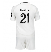 Maillot de football Réplique Real Madrid Brahim Diaz #21 Domicile Enfant 2024-25 Manche Courte (+ Pantalon court)