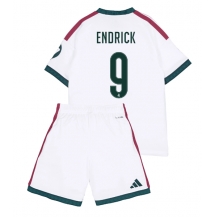 Maillot de football Réplique Real Madrid Endrick #9 Domicile Enfant 2026-27 Manche Courte (+ Pantalon court)