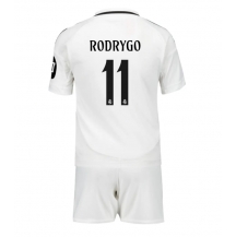 Maillot de football Réplique Real Madrid Rodrygo Goes #11 Domicile Enfant 2024-25 Manche Courte (+ Pantalon court)