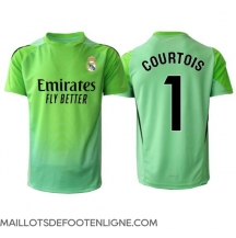 Maillot de football Réplique Real Madrid Thibaut Courtois #1 Gardien de but Extérieur 2025-26 Manche Courte