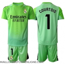 Maillot de football Réplique Real Madrid Thibaut Courtois #1 Gardien de but Extérieur Enfant 2025-26 Manche Courte (+ Pantalon court)